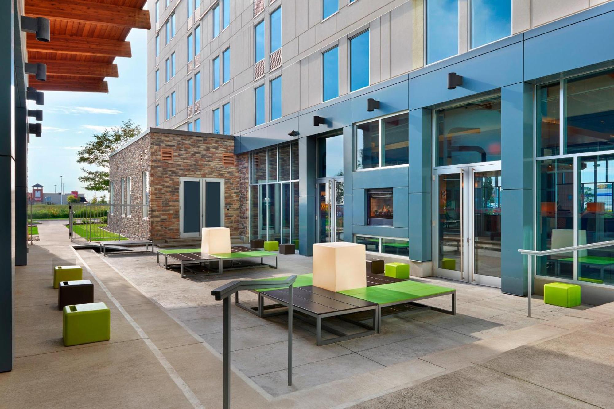 Aloft Vaughan Mills Экстерьер фото