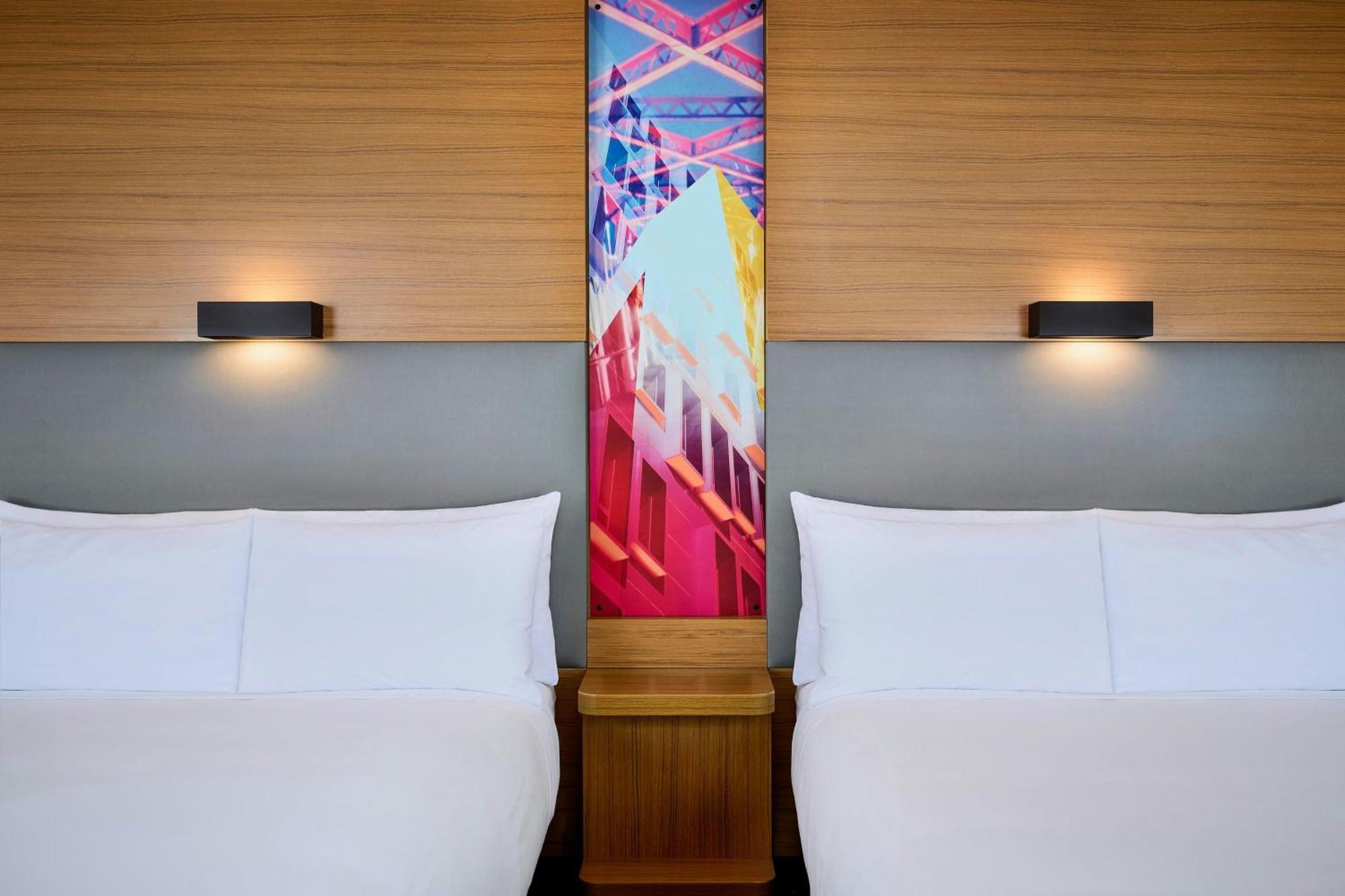 Aloft Vaughan Mills Экстерьер фото