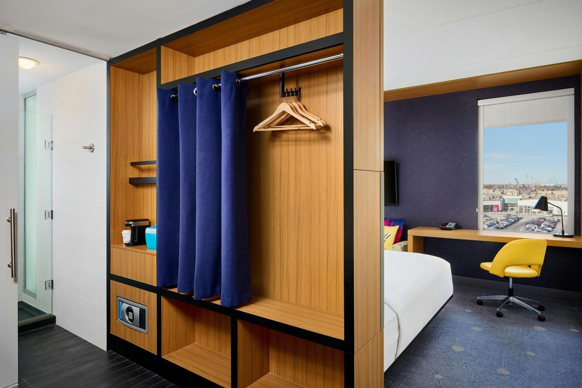 Aloft Vaughan Mills Экстерьер фото