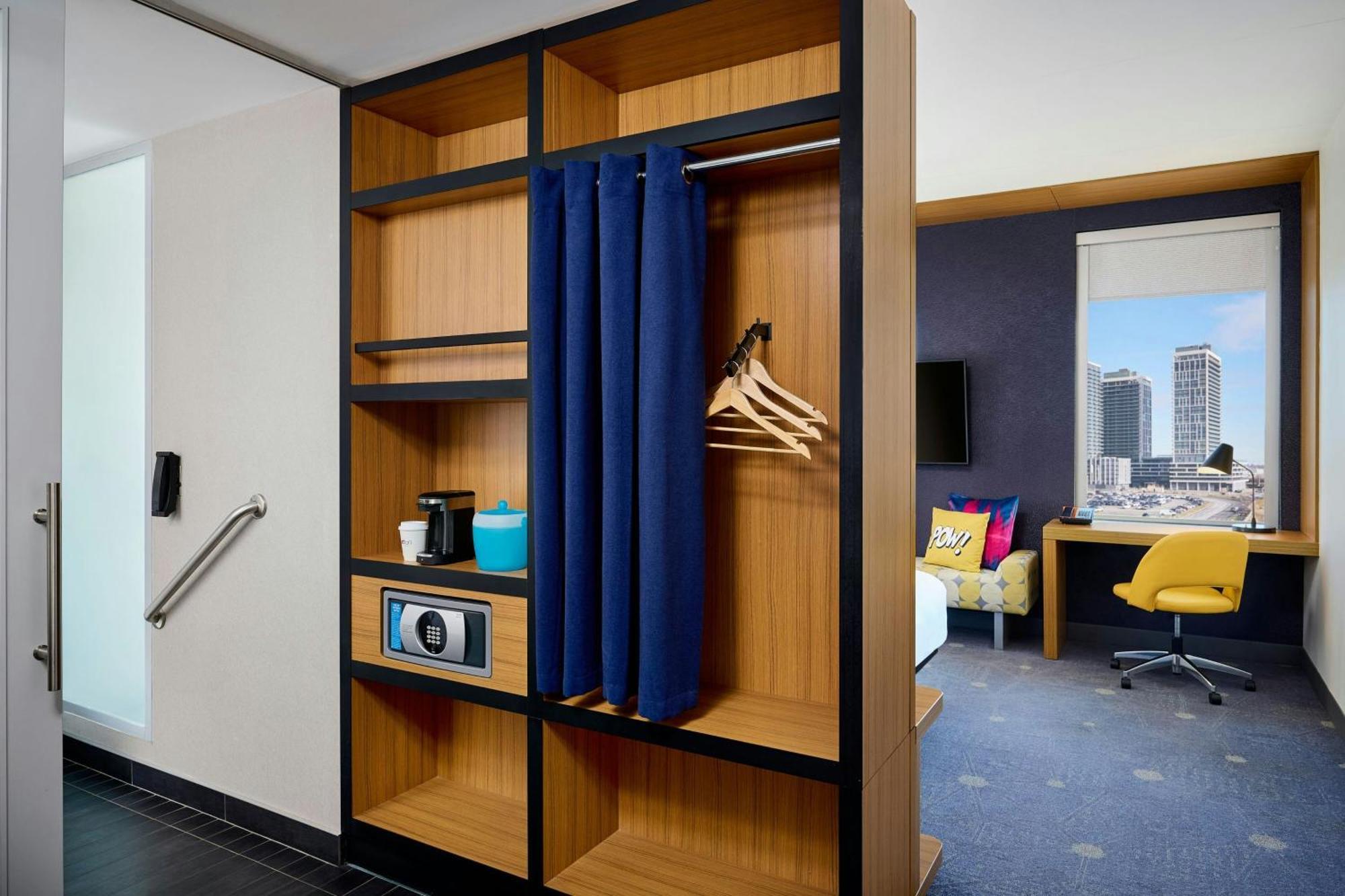 Aloft Vaughan Mills Экстерьер фото