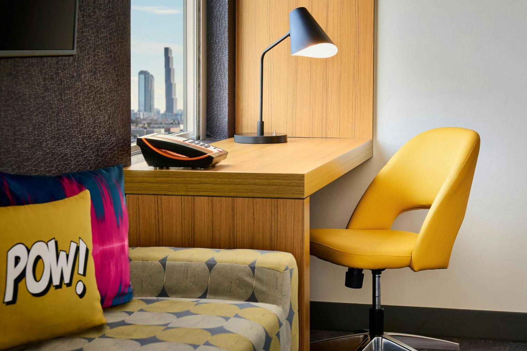 Aloft Vaughan Mills Экстерьер фото