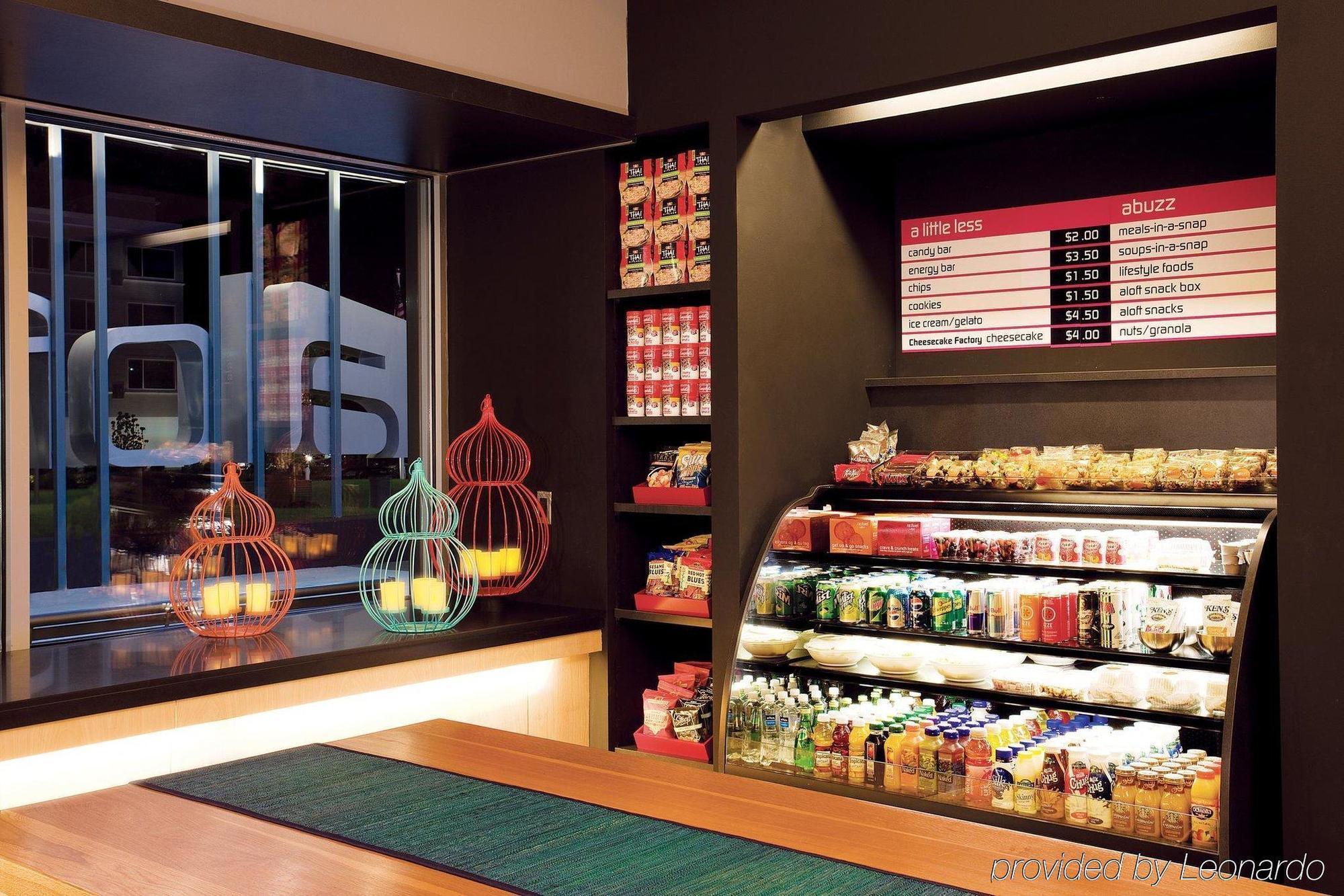 Aloft Vaughan Mills Экстерьер фото