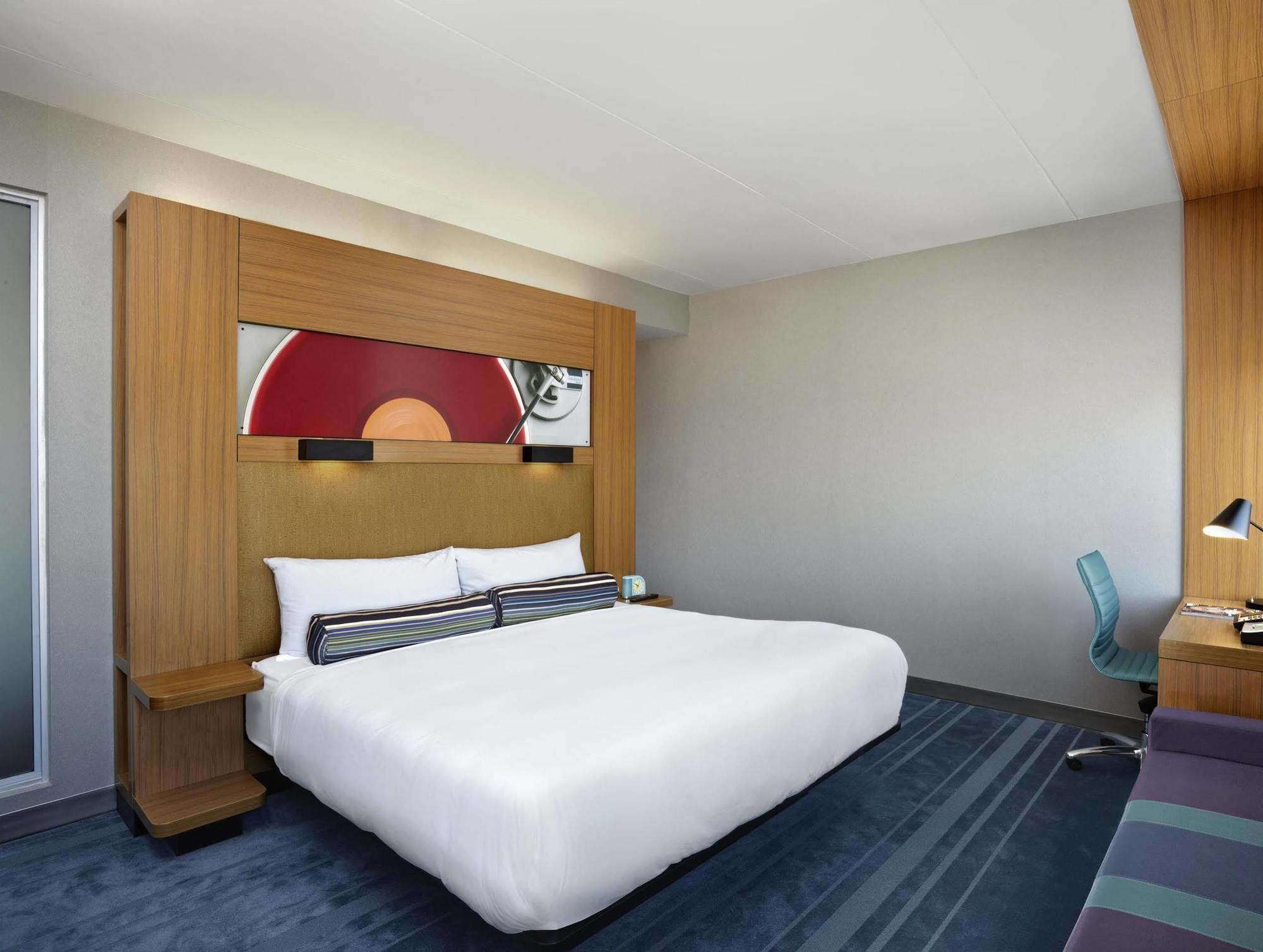 Aloft Vaughan Mills Экстерьер фото